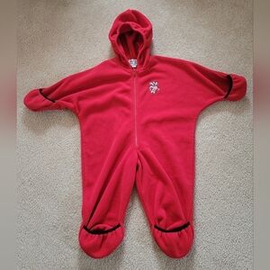 Wisconsin Badgers baby 12-18 months red body suit / full onesie. Covers for feet